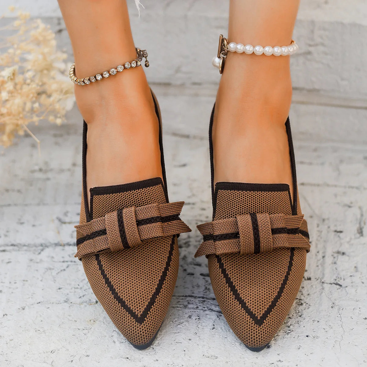 2024 Women’s Knitted Flats – Breathable Slip-On Pointed Toe Loafers, Comfortable Casual Walking Shoes in Solid Colors