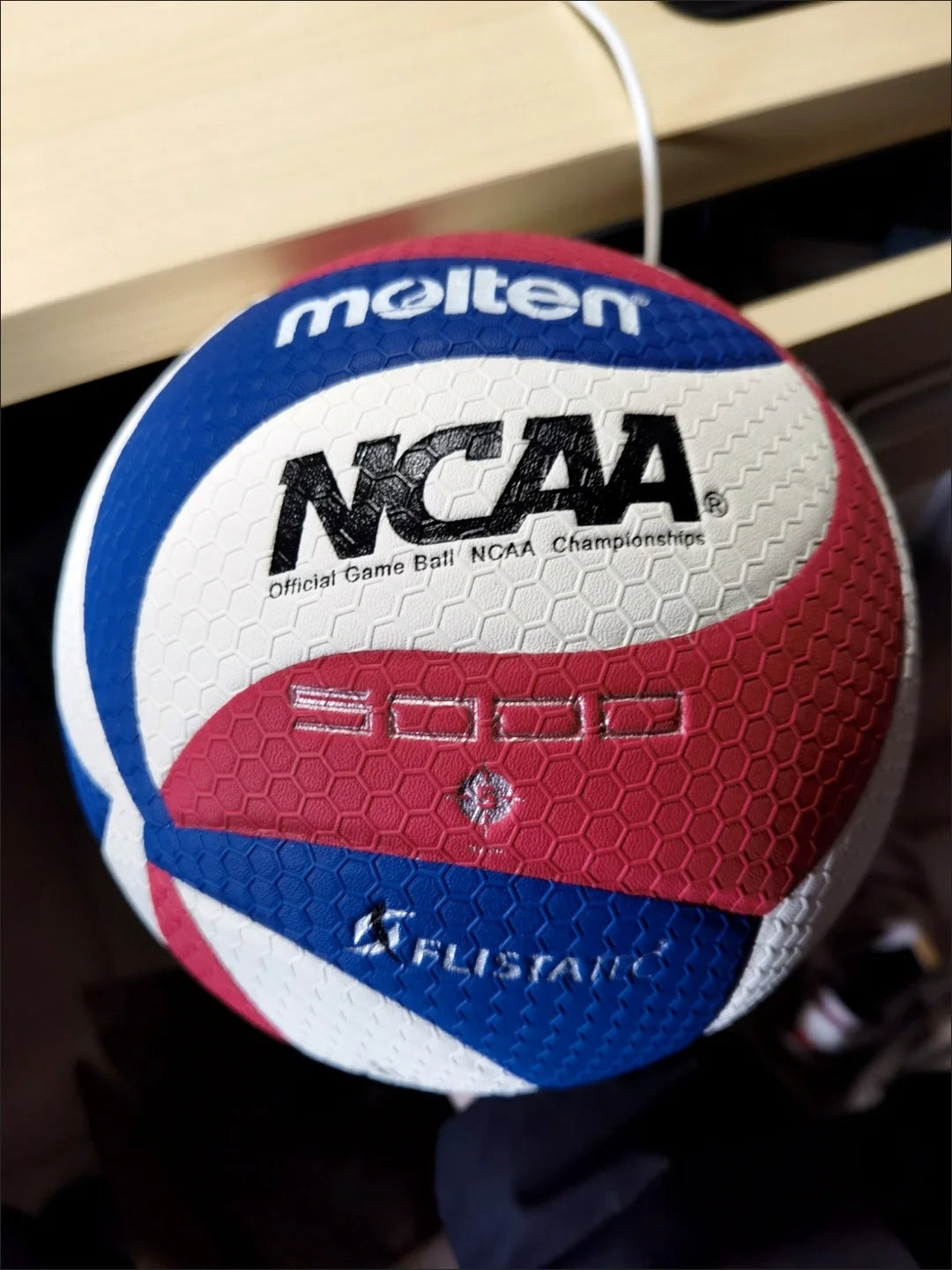 MOLTEN USA NCAA 5000 Official Game Volleyball – Championship-Approved Sports Ball