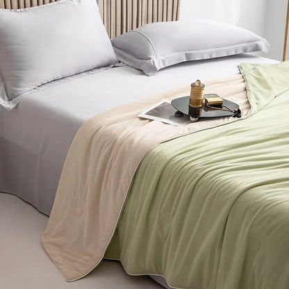High-Quality Cooling Blanket – Smooth Air-Conditioning Comforter, Lightweight Summer Quilt with Double-Sided Cooling Fabric