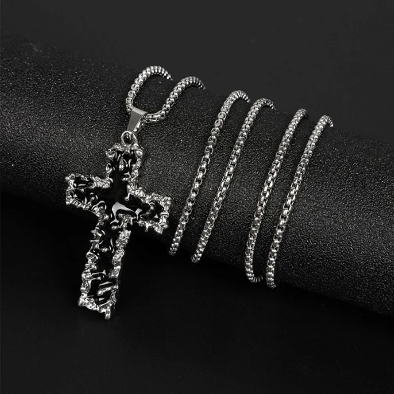European & American Retro Gothic Cross Necklace – Unisex Hip-Hop Fashion Pendant for Men & Women, Street Style Trendsetter Jewelry Accessory