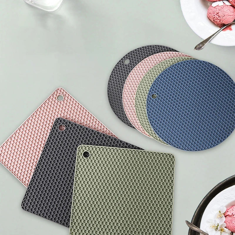 2/4 PCS Multifunction Heat Resistant Silicone Mats – Nonslip Drink Coasters, Pot Holders & Kitchen Placemats