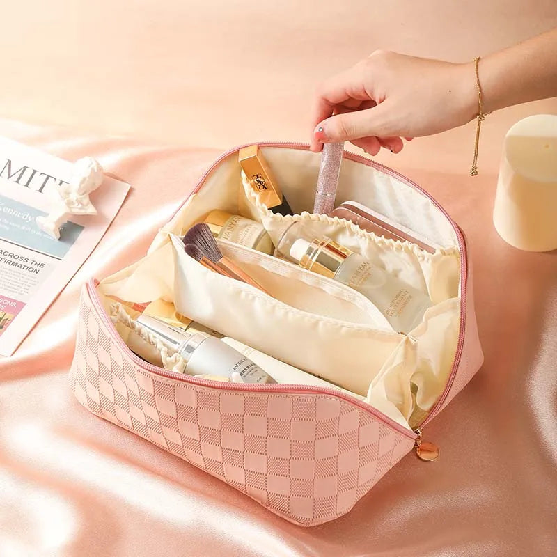 Plaid PU Cosmetic Bag: Luxury Large-Capacity Makeup Pouch - New Multifunctional Travel Toiletry Handbag