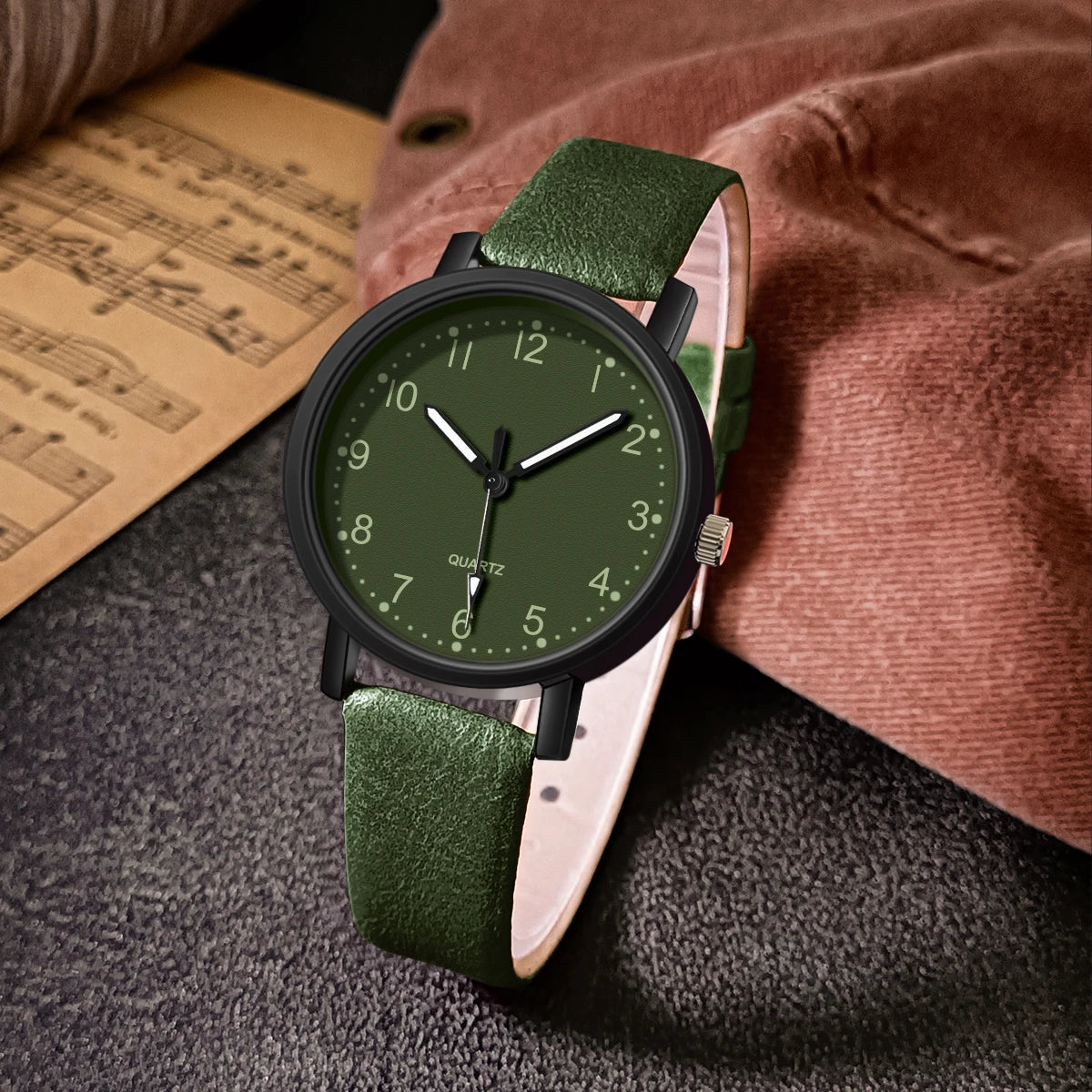 Vintage Women’s Quartz Watch – Leather Strap Wristwatch, Elegant Ladies Watch Gift
