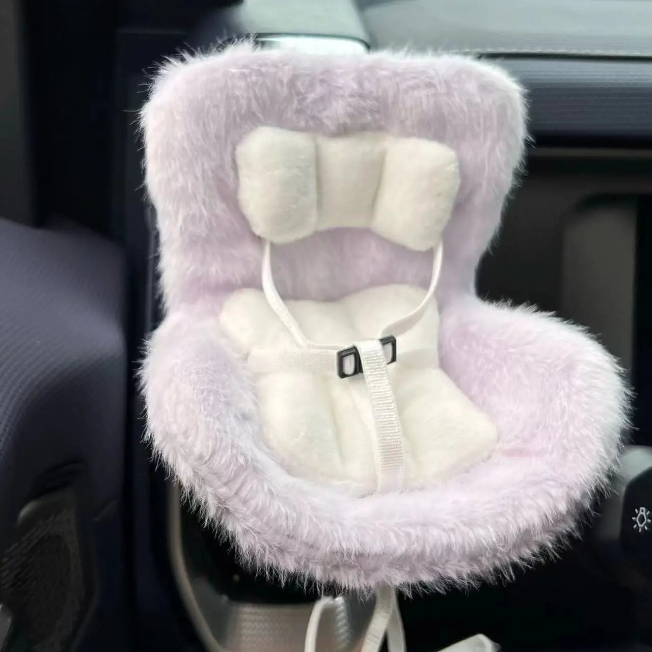 New 15-17cm Labubu Doll Safety Seat – Cute Doll Air Outlet Aromatherapy Decoration for Car Interior