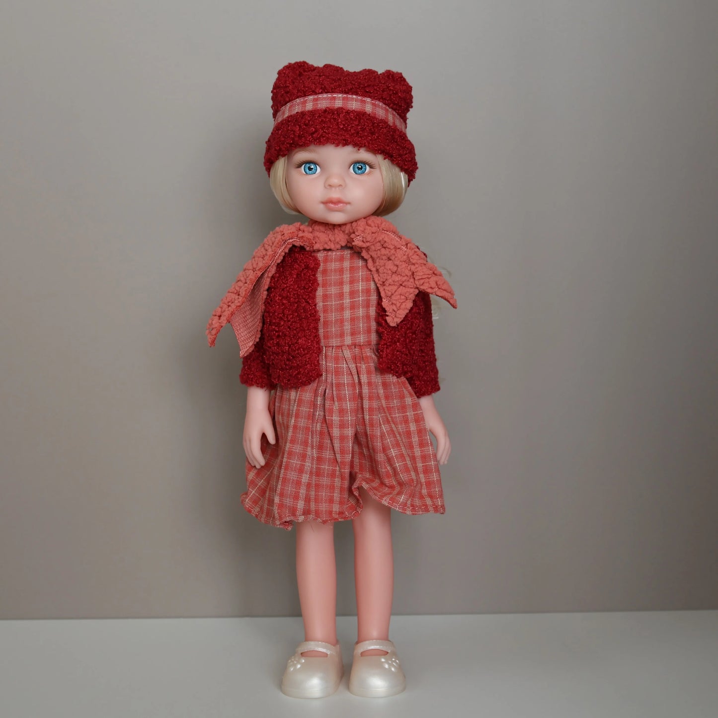 13-Inch Lifelike Girl Doll – Movable Figure with Clothes & Shoes, Realistic Toy Birthday Gift
