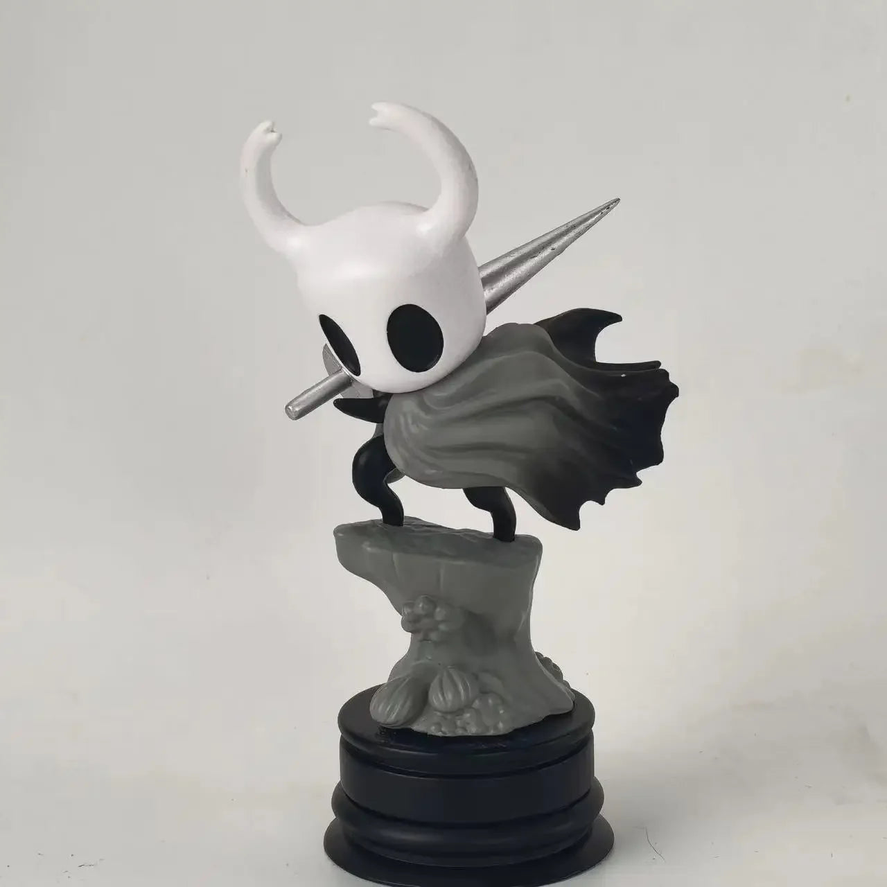 Aixlan Q-Version Hollow Knight Figure – 11cm PVC Action Anime Collectible Figurine, Wholesale Christmas Gift