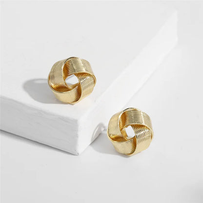 Gold Twisted Flower Stud Earrings – Creative Small Metal Jewelry for Women