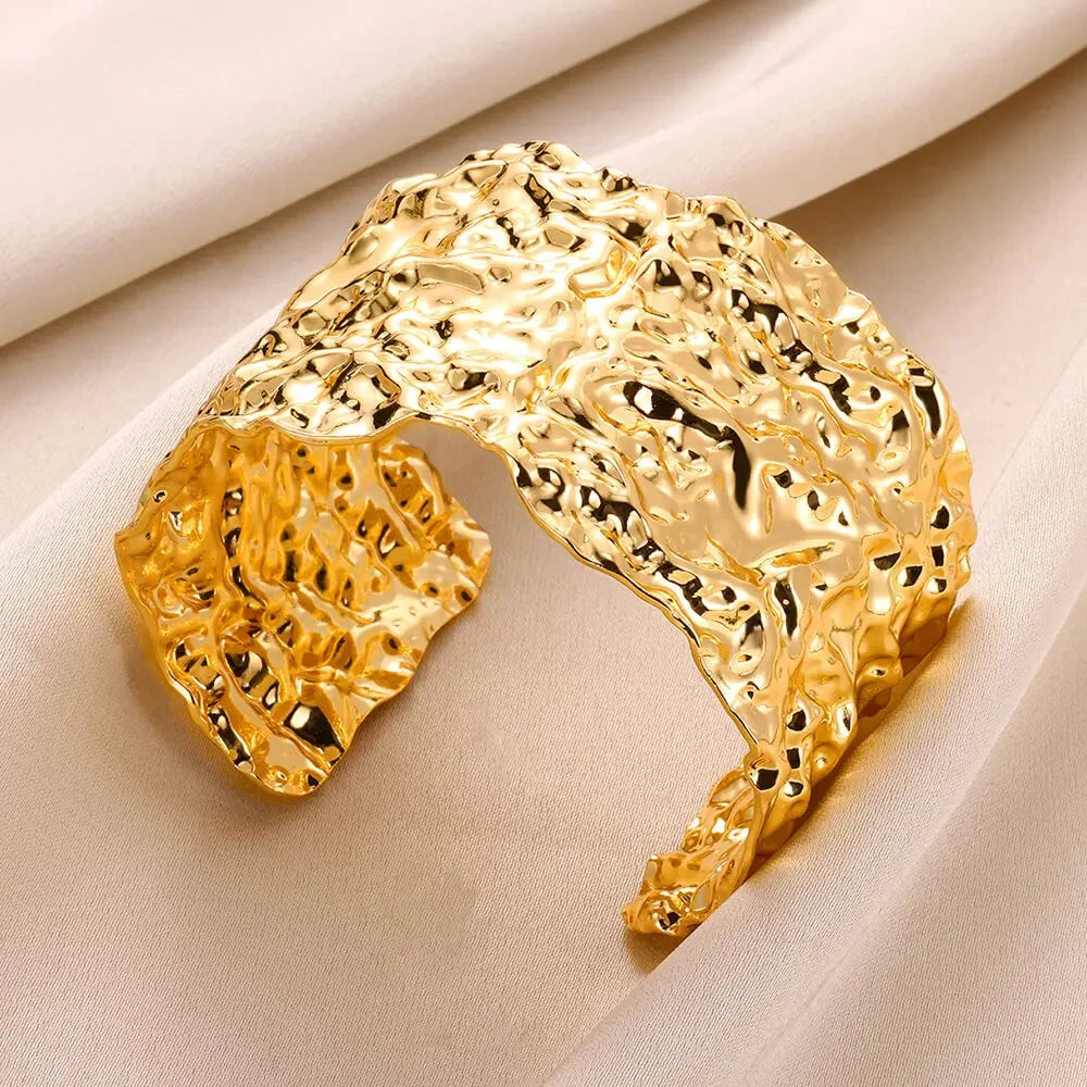 Classic Bump Pattern Open Cuff Bracelet – Gold Stainless Steel Bangle for Women Elegant Hand Jewelry Gift Accessory