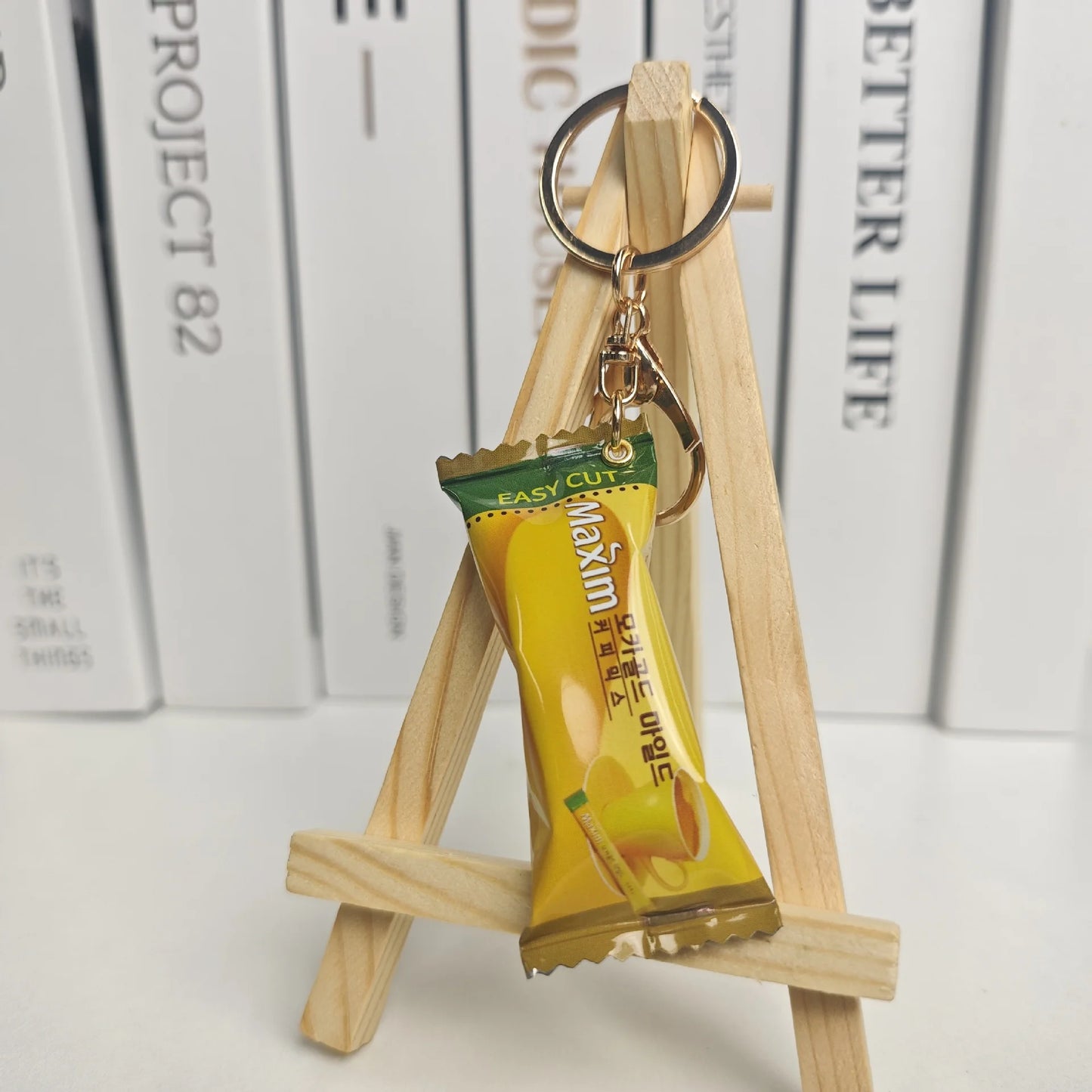 Simulation Instant Noodles Keychain – Mini Snack Phone Pendant Bag Charm, Christmas and New Year Gift Accessory