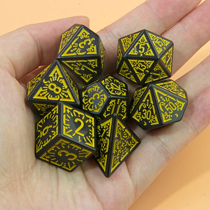 DND Carving Pattern Dice Set - 7Pcs RPG Polyhedral Dice for Board Games, Gifts & Entertainment Accessories