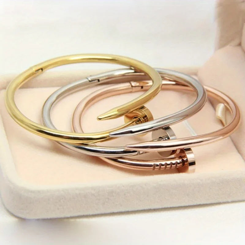 Women's Fashion Stainless Steel Waterproof Luxury Bracelet – Stylish Jewelry for Date, Party, and Festival Gifts - S090