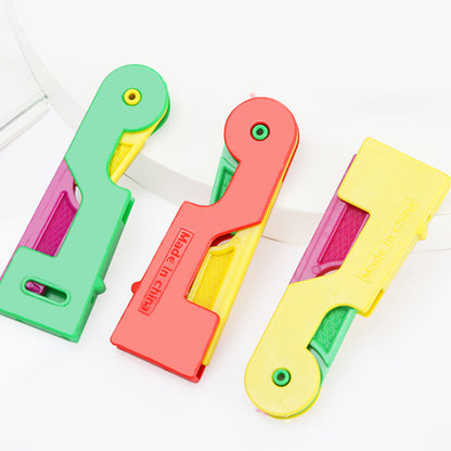 Automatic Needle Threader for Seniors — High-Quality Plastic Handle Sewing Tool, Easy-to-Use Sewing Accessory