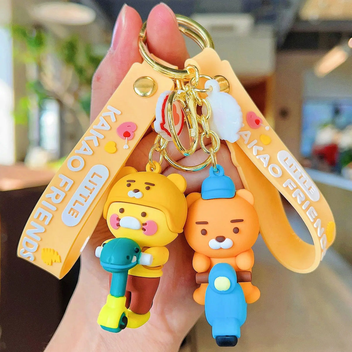 Choonsik Silicone Keychain - Cute Figurine Pendant for Car Keys, Bags & Small Gifts