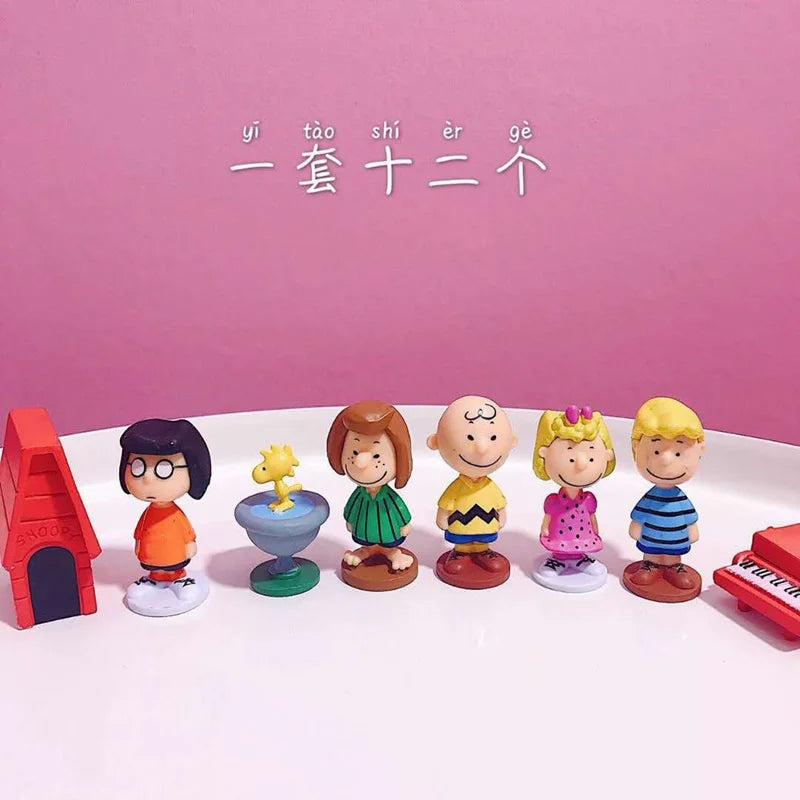 12pcs Peanuts Snoopy Mini Figure Set – Charlie Brown Cartoon Miniature Cake Decor & Collectible Toys