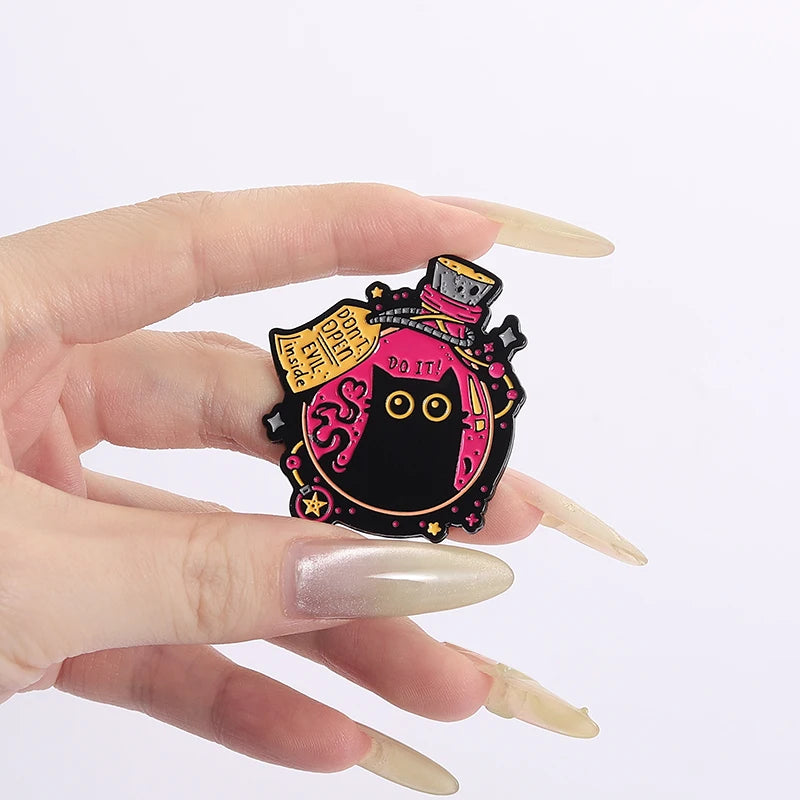 Cute Big-Eyed Black Cat Enamel Pin – Elf Magic Potion Animal Brooch for Halloween Jewelry Gift