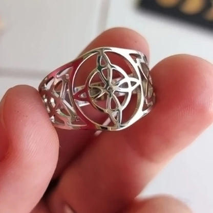 LIKGREAT Witch Knot Ring – Hollow Stainless Steel Celtic Amulet, Protection Jewelry for Men & Women, Couple Gifts