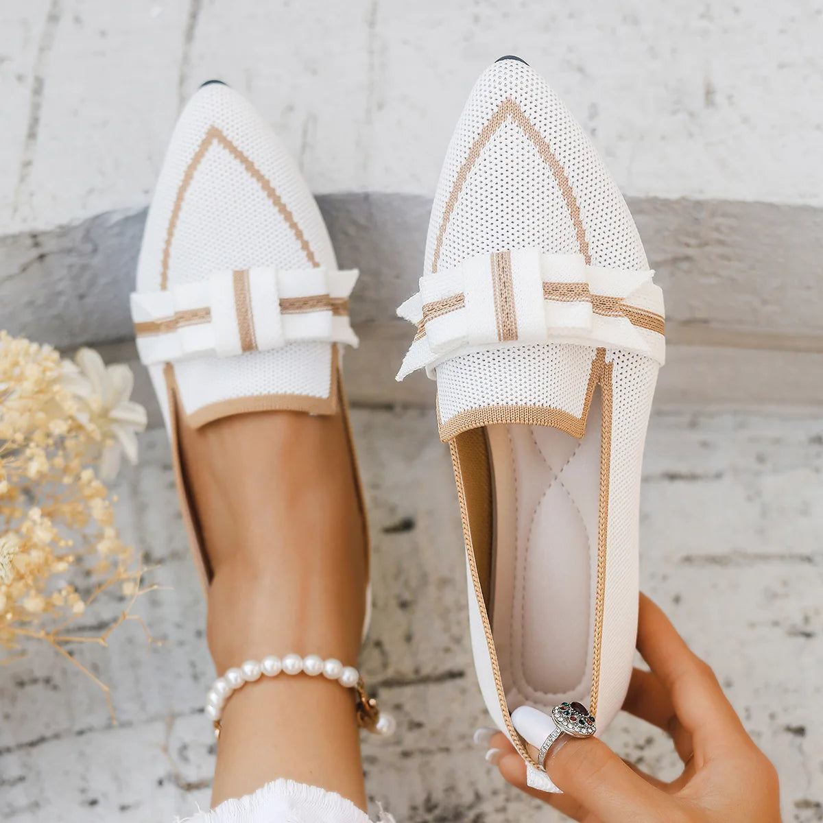2024 Women’s Knitted Flats – Breathable Slip-On Pointed Toe Loafers, Comfortable Casual Walking Shoes in Solid Colors