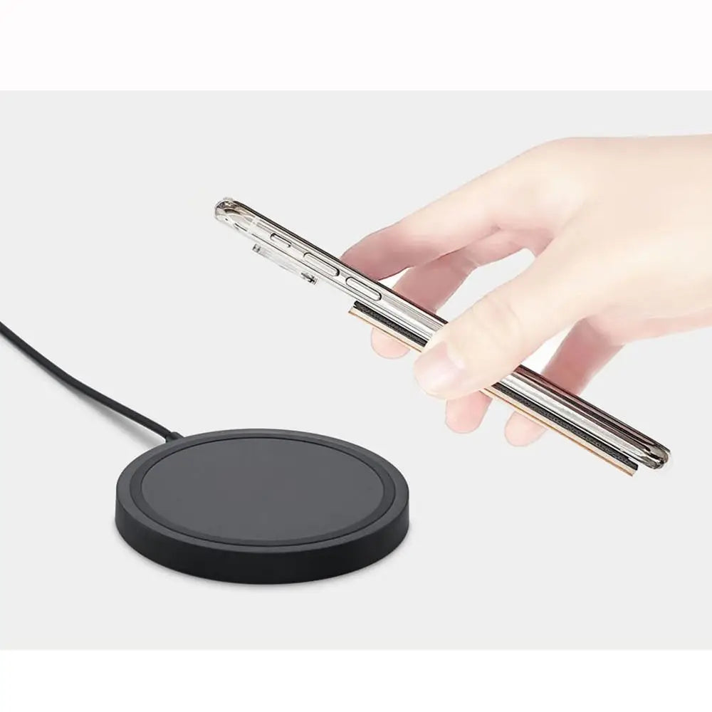 Universal Finger Ring Phone Holder: Non-Slip Creative Hand Band Grip Bracket with Push-Pull Kickstand - Ideal for Women & Men