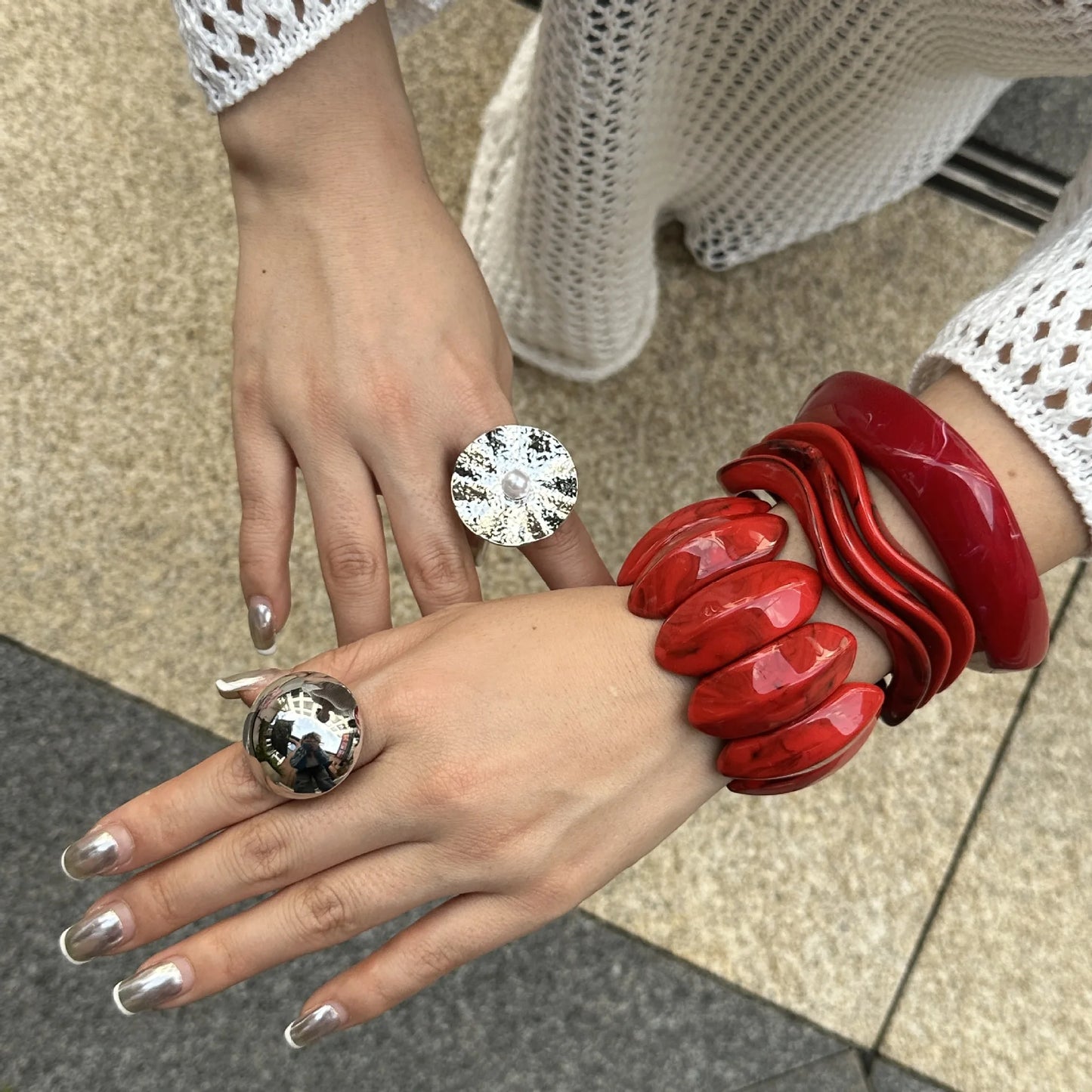 KMVEXO Vintage Wide Red Geometric Resin Bangles – Irregular Chunky Acrylic Bracelets for Women Summer Gift