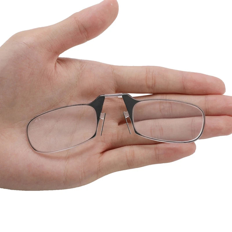 Clip-On Nose Reading Glasses – Ultralight Folding Mini Keychain for Men & Women +1.0 to +4.0