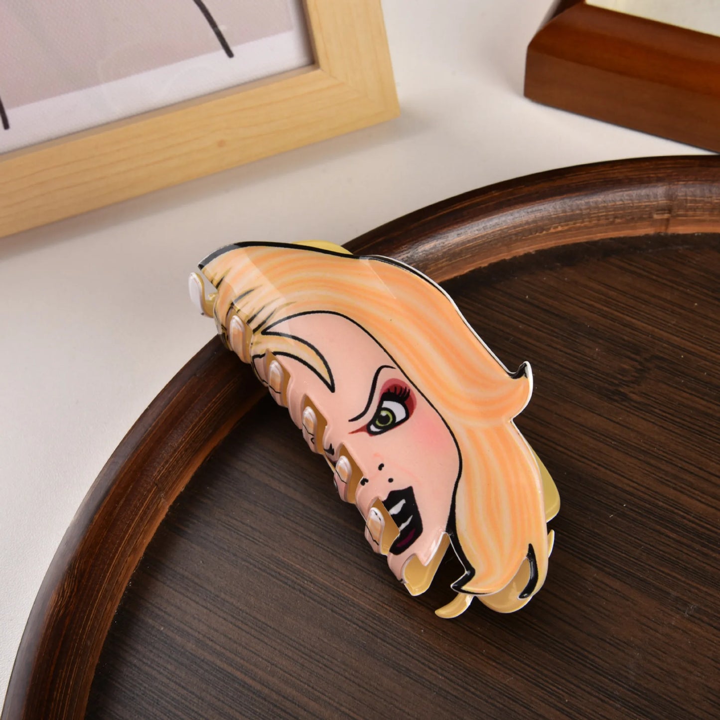 New Horror Series Hair Clips — Acrylic Claw Clips with Clown, Crab, and Shark Designs, Halloween Hair Accessories for Women