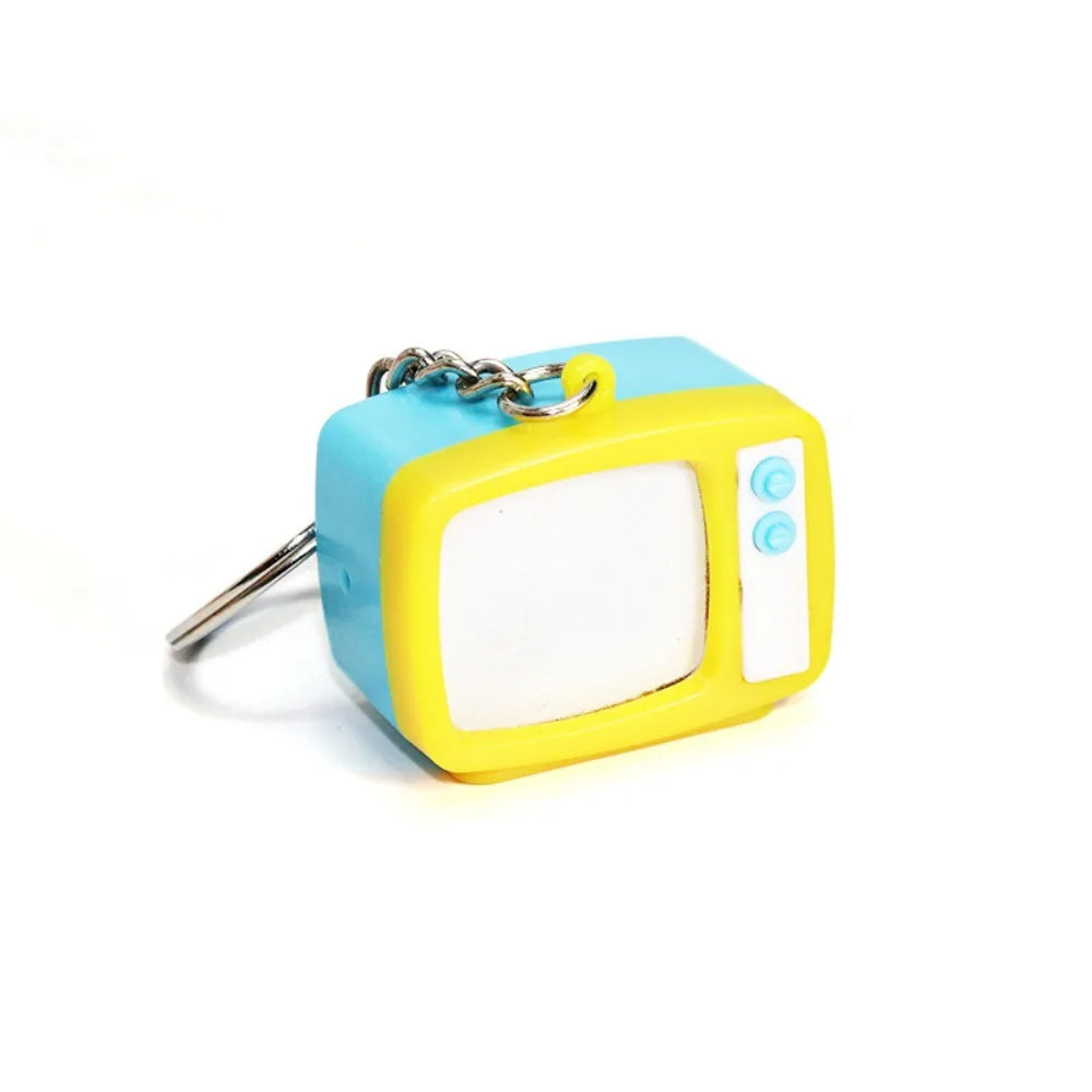 Retro TV Keychain – Miniature LED Television Pendant Toy for Kids & Home Decor