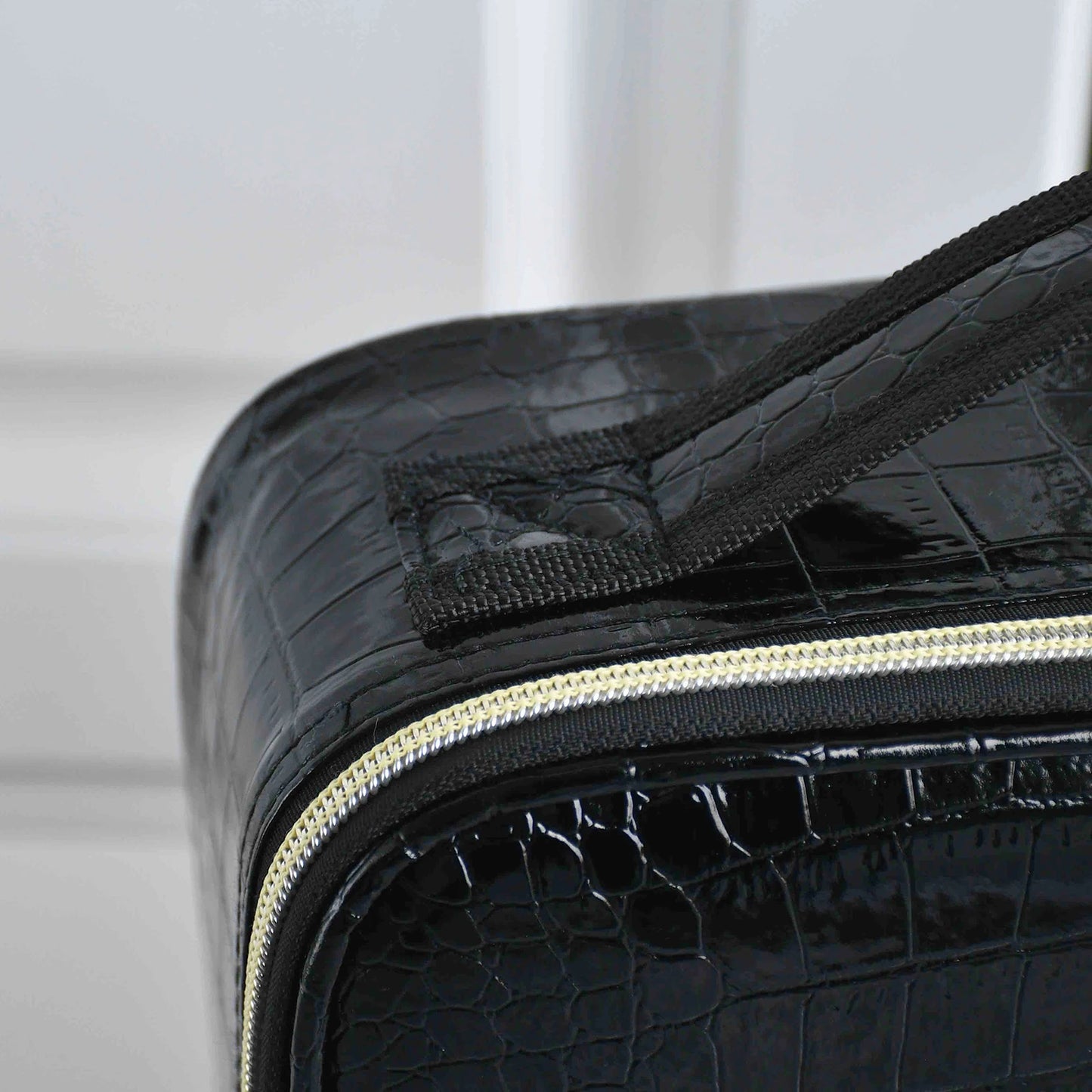 New PU Leather Cosmetic Bag for Women – Multi-Functional Portable Travel Makeup Storage Case