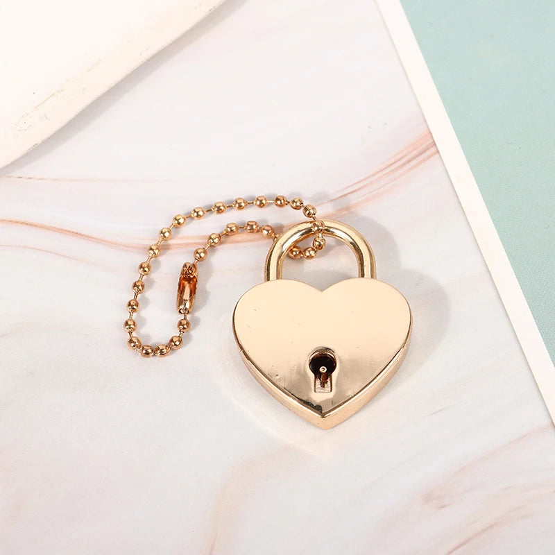 Antique Style Mini Heart-Shaped Padlock – Vintage Gold Key Lock for Diaries, Jewelry, and Weddings with Key