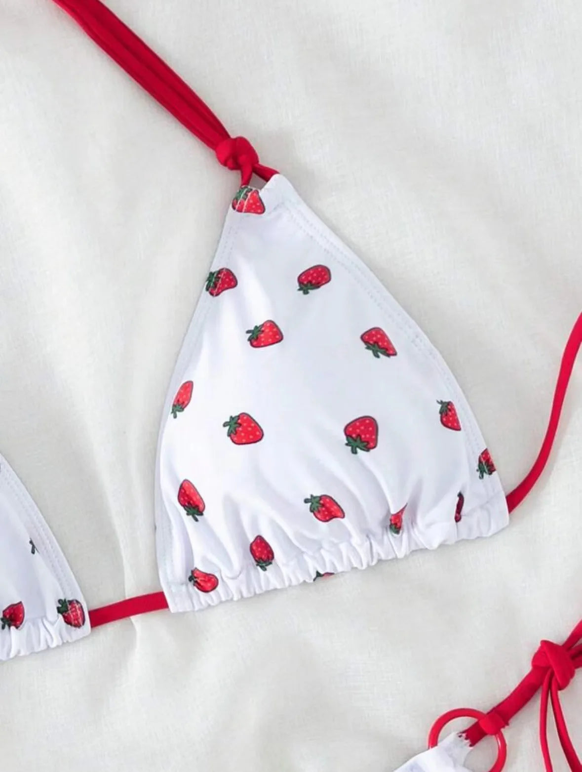 Women’s Strawberry Print Halter Bikini Set – Cute Two-Piece Swimwear, Beach Bathing Suit Summer Beachwear Outfit