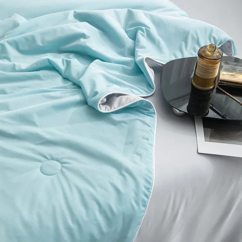 High-Quality Cooling Blanket – Smooth Air-Conditioning Comforter, Lightweight Summer Quilt with Double-Sided Cooling Fabric