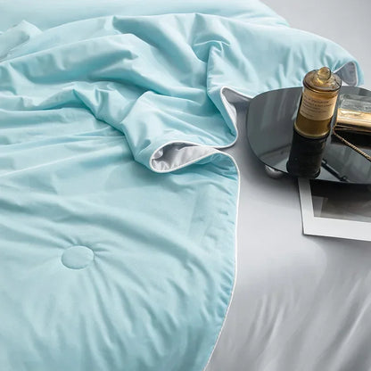 High-Quality Cooling Blanket – Smooth Air-Conditioning Comforter, Lightweight Summer Quilt with Double-Sided Cooling Fabric
