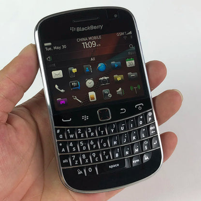 BlackBerry Bold Touch 9900 3G Unlocked Mobile Phone – QWERTY, 2.8" Screen, 5MP Camera, 8GB ROM, BlackBerryOS Dakota Magnum