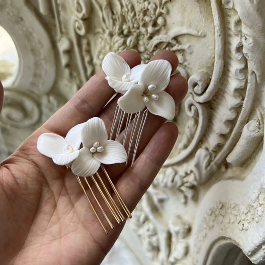Mini White Ceramic Flower Hair Combs – Simple Pearl Side Clips, Elegant Wedding Hairpins, Bride Headdress for Women