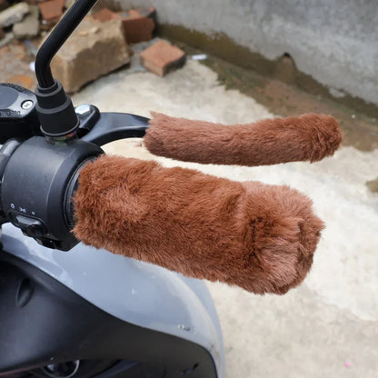 Winter Motorcycle Handlebar Warm Grip Covers – Simulated Plush Thick Gloves for Scooters & Universal Hand Warmer Protection