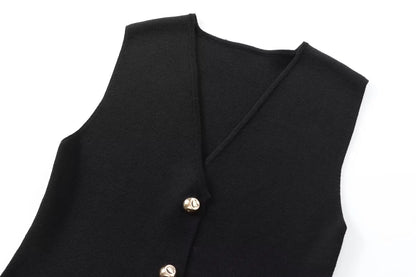 TRAF 2024 Women's Knit Vest Top – Cropped Sleeveless, Button Front, Summer Knitted Holiday Short Tops