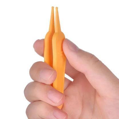 Baby Nose Cleaner Tweezers – Plastic Safety Forceps for Toddler Nasal Care, Gentle Cleaning Tool & Baby Health Essentials