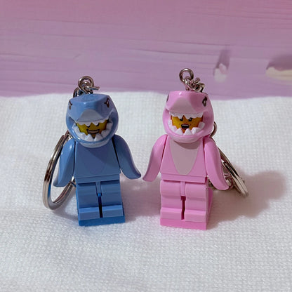 2Pcs Cartoon Shark Couple Keychains - Pink & Blue Heart-Shaped Building Block Keyrings for Friends Gifts