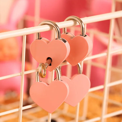 30x39mm Antique Heart-Shaped Padlock – Vintage Pink Romantic Key Lock for Diaries, Weddings, and Jewelry