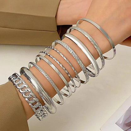 10-Piece Bohemian Retro Wide-Face Gold & Silver Bracelet Set for Weddings and Banquets