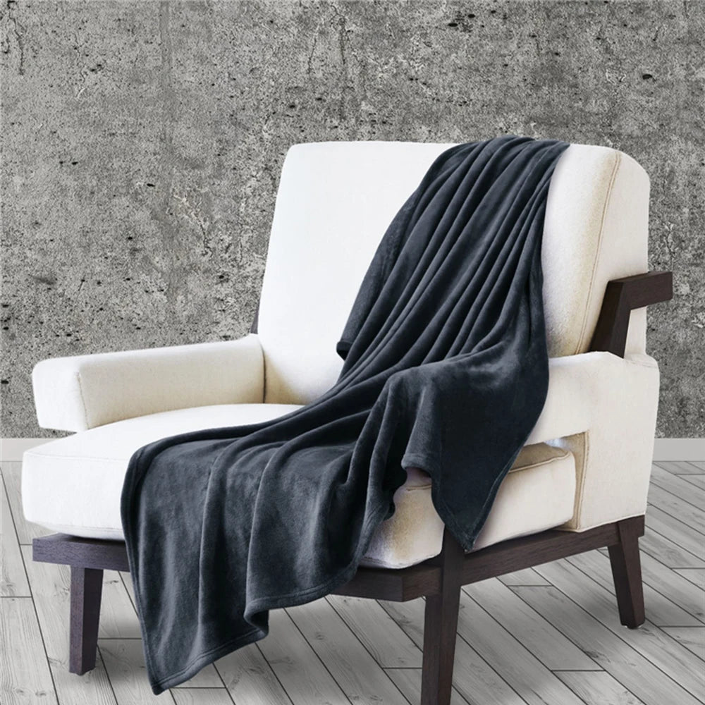 Spring & Winter Flannel Blanket – Soft, Fluffy Coral Fleece Sofa Cover & Bedspread, Solid Blue & Black Plush Blanket for Beds