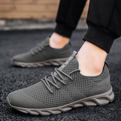 Men's Light Running Shoes – Comfortable, Breathable, Anti-Skid & Wear-Resistant Sneakers for Jogging & Sports