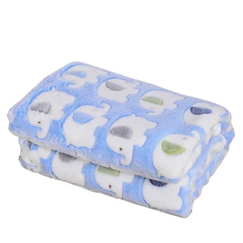 Soft Fluffy Pet Blanket - Warm Fleece Dog & Cat Throw with Cute Paw Print Design for Puppies and Kittens
