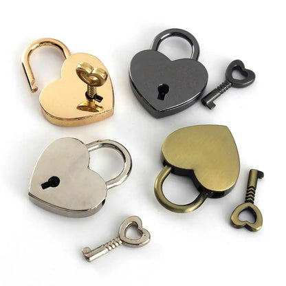 Heart-Shaped Vintage Metal Mini Padlock – Key Lock for Bags, Suitcases, and Luggage with Key