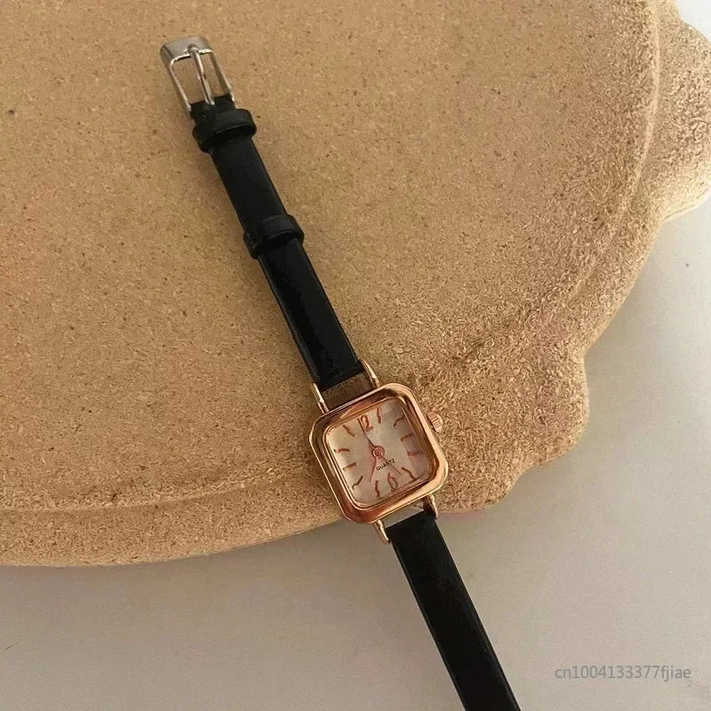Hot Sale Women’s Watch – Small Square Dial with Thin Leather Strap, Elegant Quartz Wristwatch for Ladies, Casual Reloj Mujer