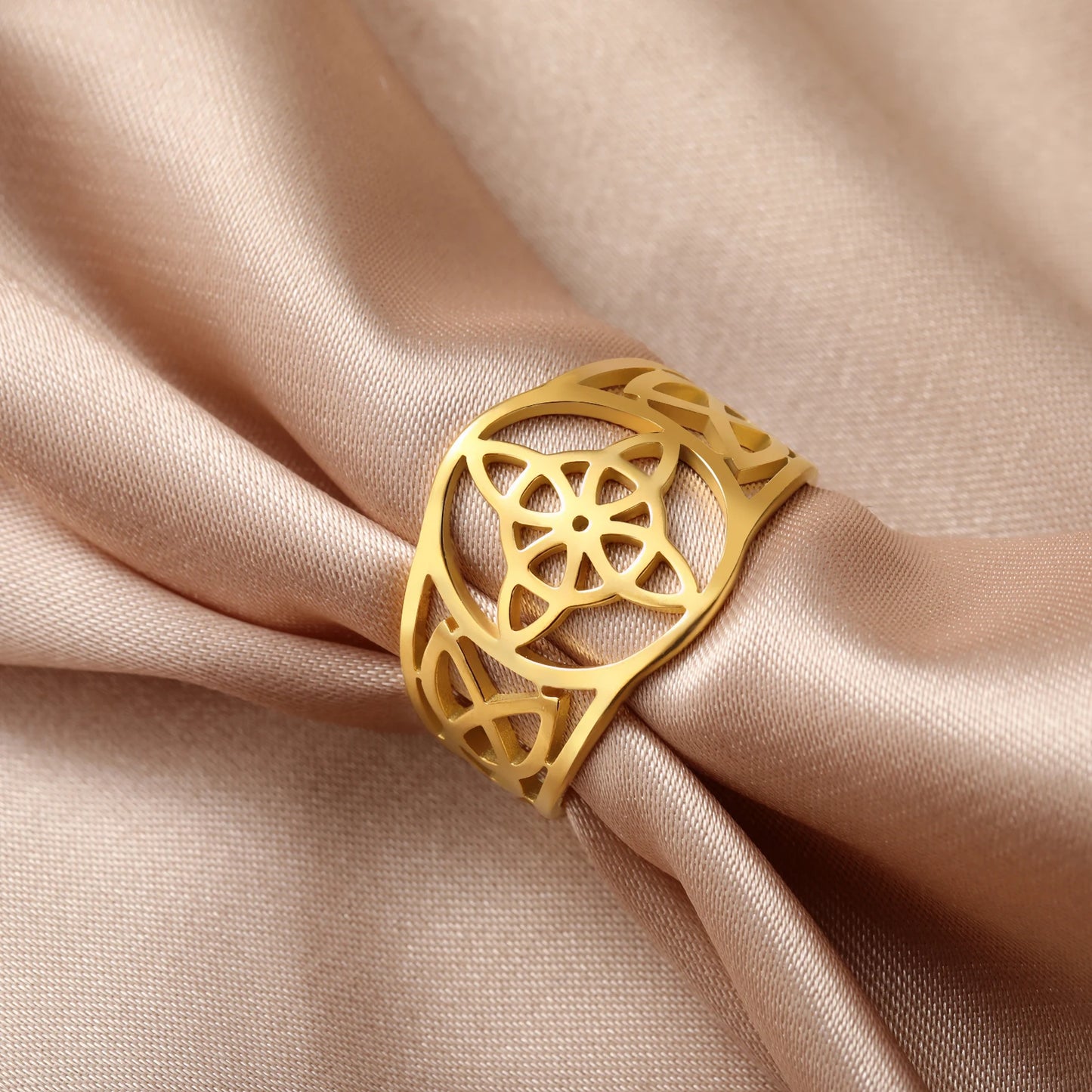 LIKGREAT Witch Knot Ring – Hollow Stainless Steel Celtic Amulet, Protection Jewelry for Men & Women, Couple Gifts
