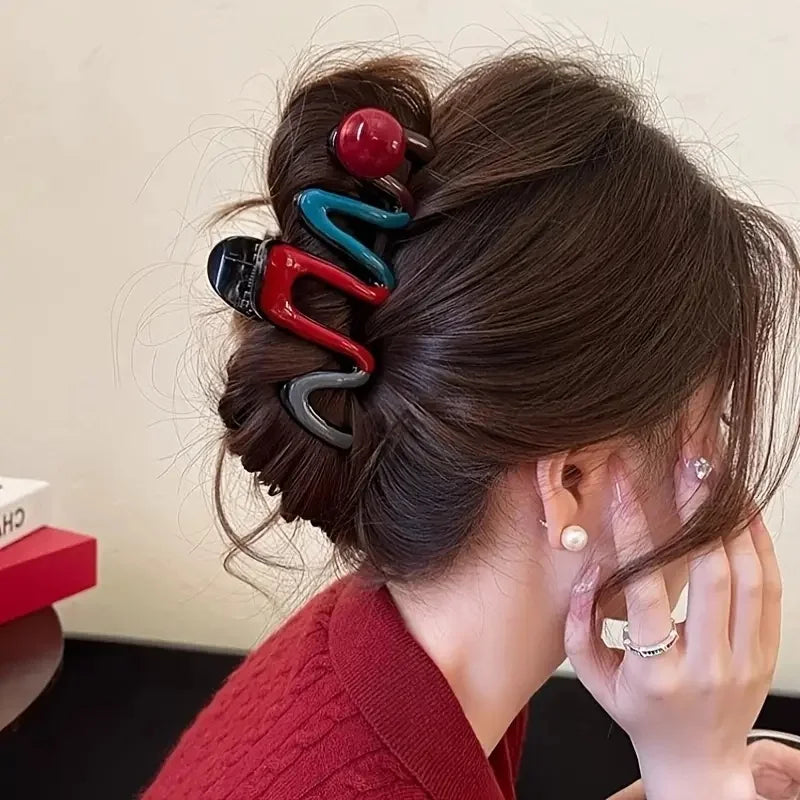 4Pcs Large Hair Claw Clips - Chic Wavy Non-Slip Shark Clips for Women