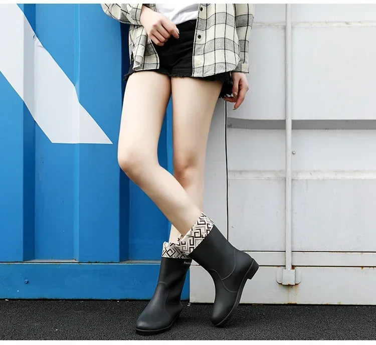 Women’s Four-Season Waterproof Rain Boots – Mid-Tube Non-Slip Rubber Shoes with Cotton Lining for Outdoor Fashion
