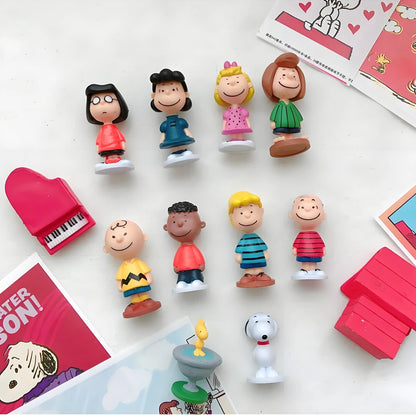 12PCS Peanuts Snoopy Mini Figures – Charlie, Sally & Woodstock Kawaii Anime Toy Cake Decorations Gift Set