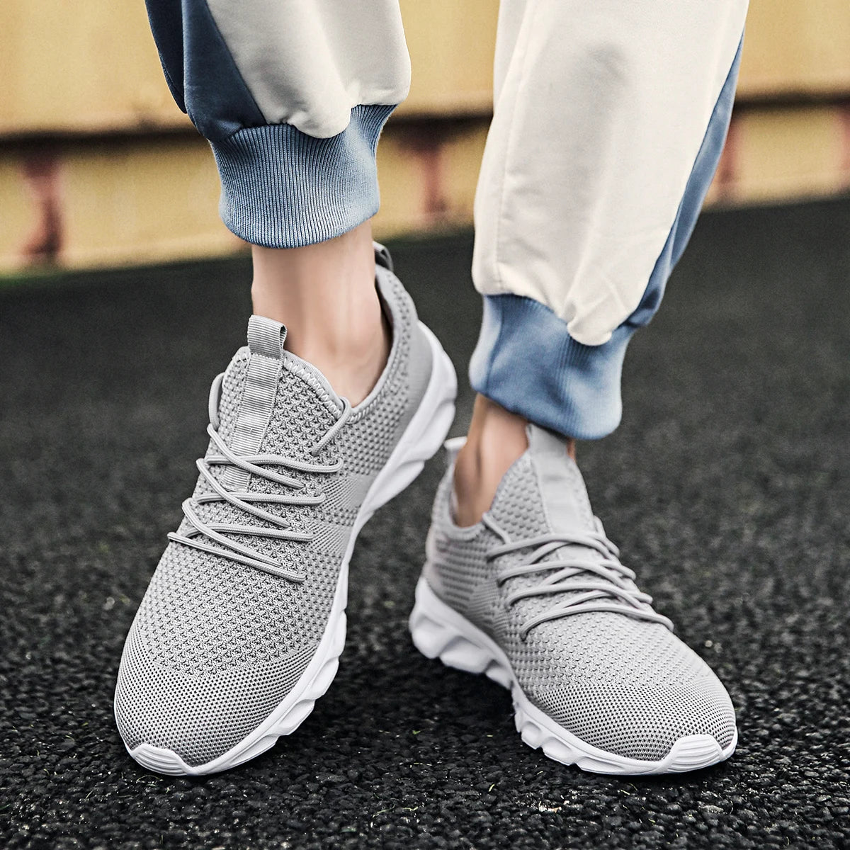 Men's Light Running Shoes – Comfortable, Breathable, Anti-Skid & Wear-Resistant Sneakers for Jogging & Sports
