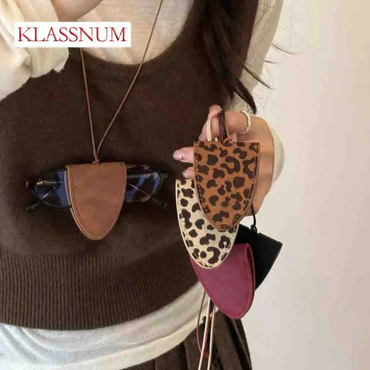 Hanging Neck Eyeglasses Storage Bag with Chain – Unisex Leather Sunglasses Case & Portable Key Holder Pendant
